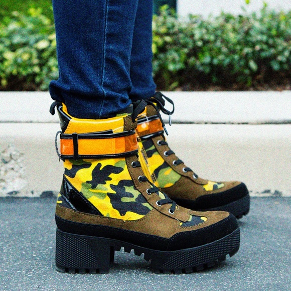 NEW🔥Camo Combat Booties Lace Up Lug Sole Med Heel - Picture 2 of 7